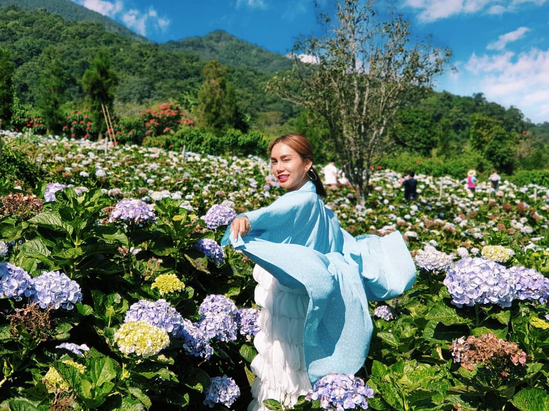 Customer wearing Sumo Vintage